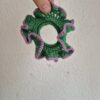 Green-lilac crochet scrunchie - obrazek 3