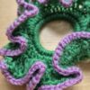 Green-lilac crochet scrunchie - obrazek 2